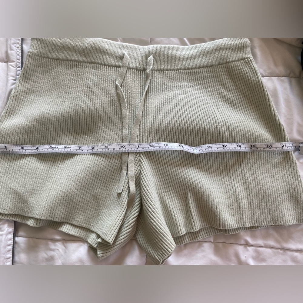Abercrombie & Fitch Soft Ribbed Green Lounge Shorts Size L - Picture 2 of 10